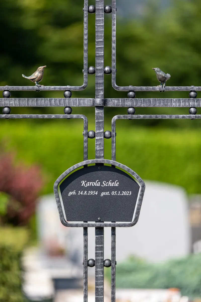 Handgeschmiedetes Grabkreuz – Arbeit aus unserer Werkstatt, Bild 16