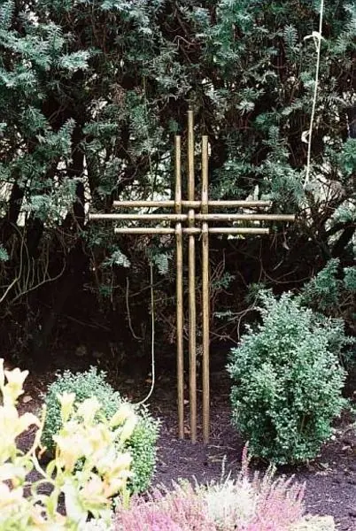 Handgeschmiedetes Grabkreuz – Arbeit aus unserer Werkstatt, Bild 47