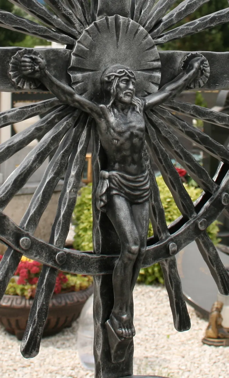 Handgeschmiedetes Grabkreuz – Arbeit aus unserer Werkstatt, Bild 49