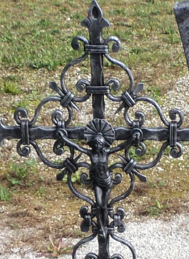 Handgeschmiedetes Grabkreuz – Arbeit aus unserer Werkstatt, Bild 76