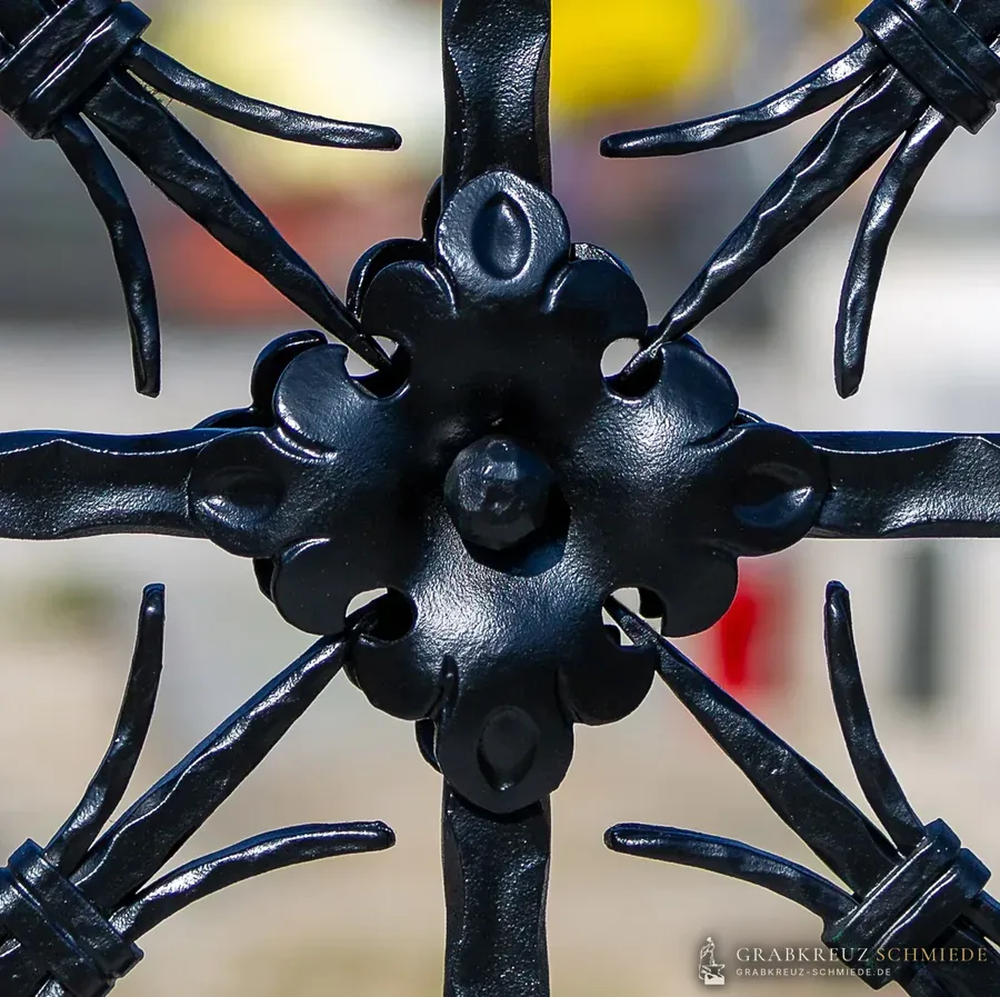Grabkreuz Freising, Detailansicht 4