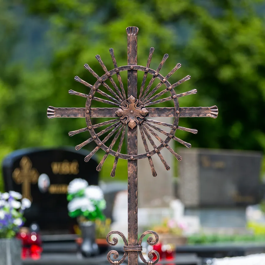 Grabkreuz Heidelberg Grundmodell – Strahlenkranz-Kreuz ohne Figur