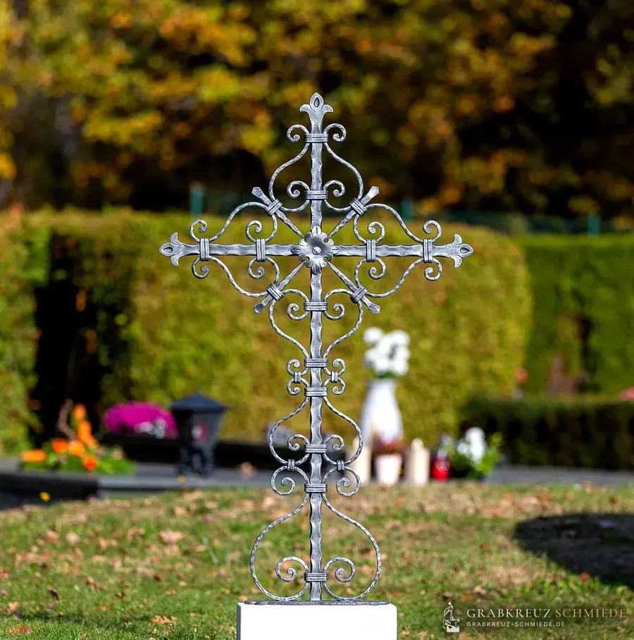 Grabkreuz Emtmannsdorf, Detailansicht 1