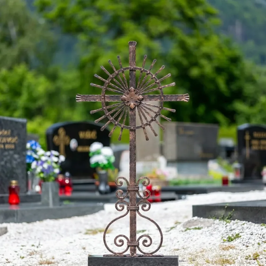 Grabkreuz Heidelberg Grundmodell, Strahlenkranz-Kreuz ohne Figur