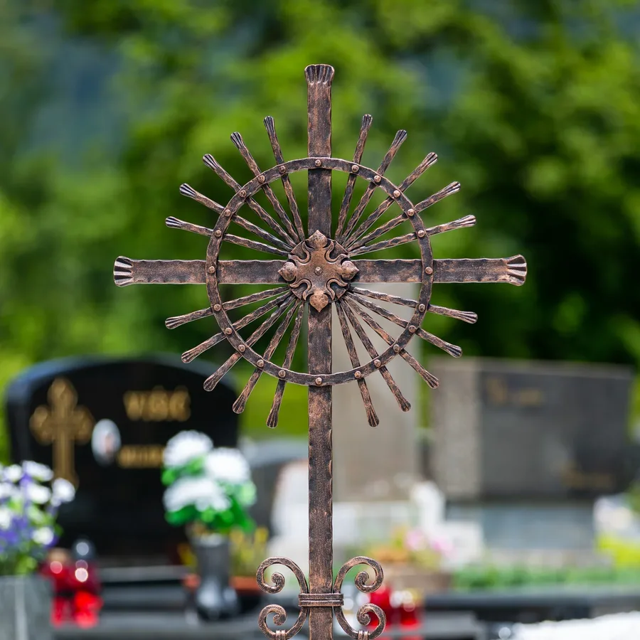 Grabkreuz Heidelberg in Schwarz Matt Kupfer patiniert