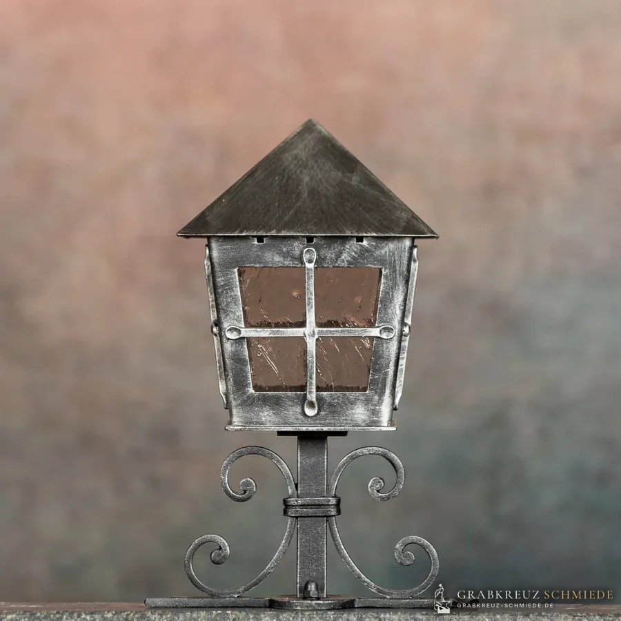 Germering Laterne, Cross, Silber patiniert