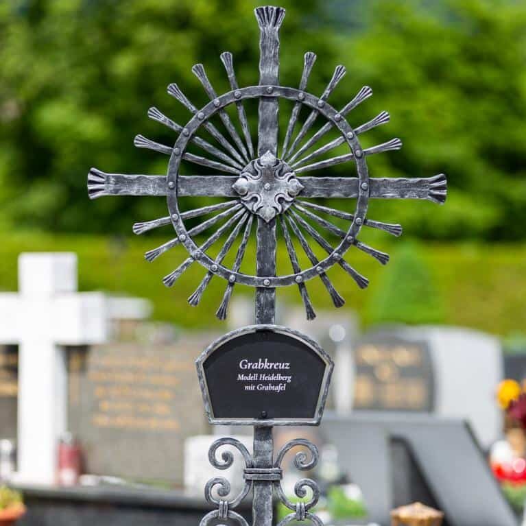 Handgeschmiedetes Grabkreuz Heidelberg mit Tafel