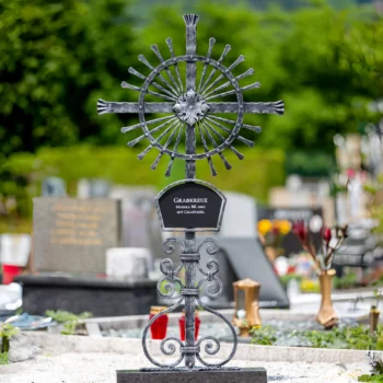 Handgeschmiedetes Grabkreuz Heidelberg mit Tafel